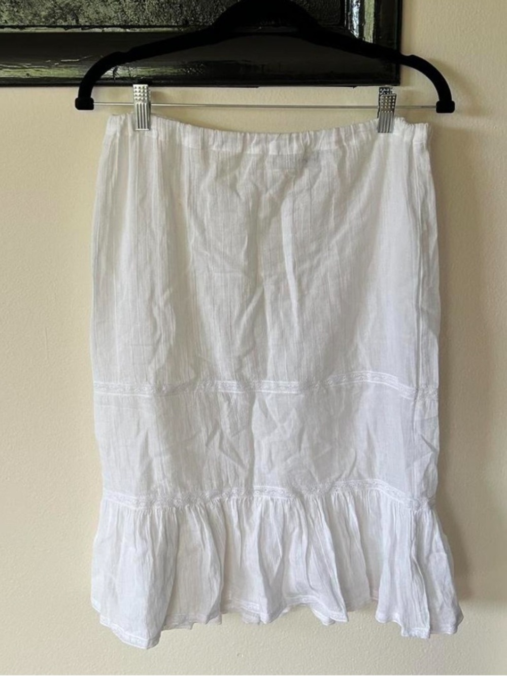 Like New Gimaguas Low Rise White Midi Skirt with Ruffled Hem XS or Small
